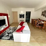 Casa Veronica Con Giardino Apartment